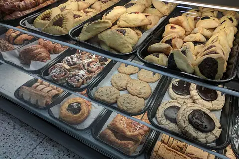 Prima Bakeries (Retail Shop) photo 1