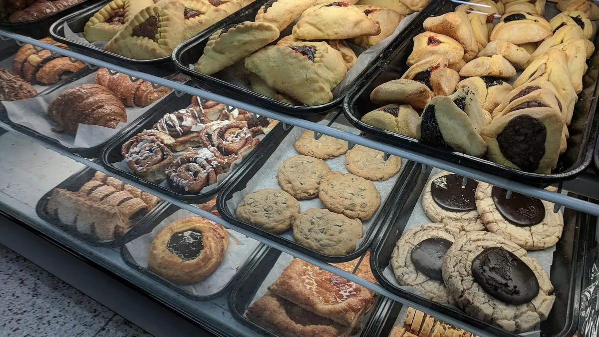 Prima Bakeries (Retail Shop) – bakery in Scorrier, Redruth